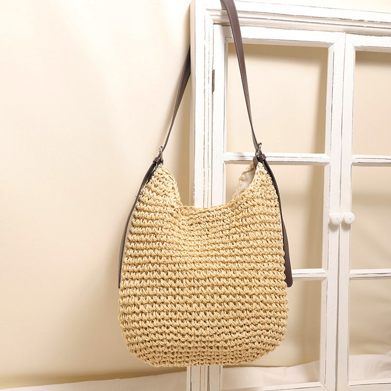 Casual handbag with wide shoulder strap Kalsten