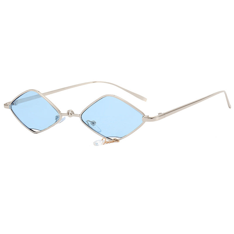 Ladies fashionable sunglasses with faceted frame Kalsten
