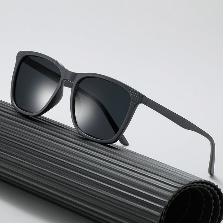 Ladies stylish sunglasses with modern, angular frame Kalsten