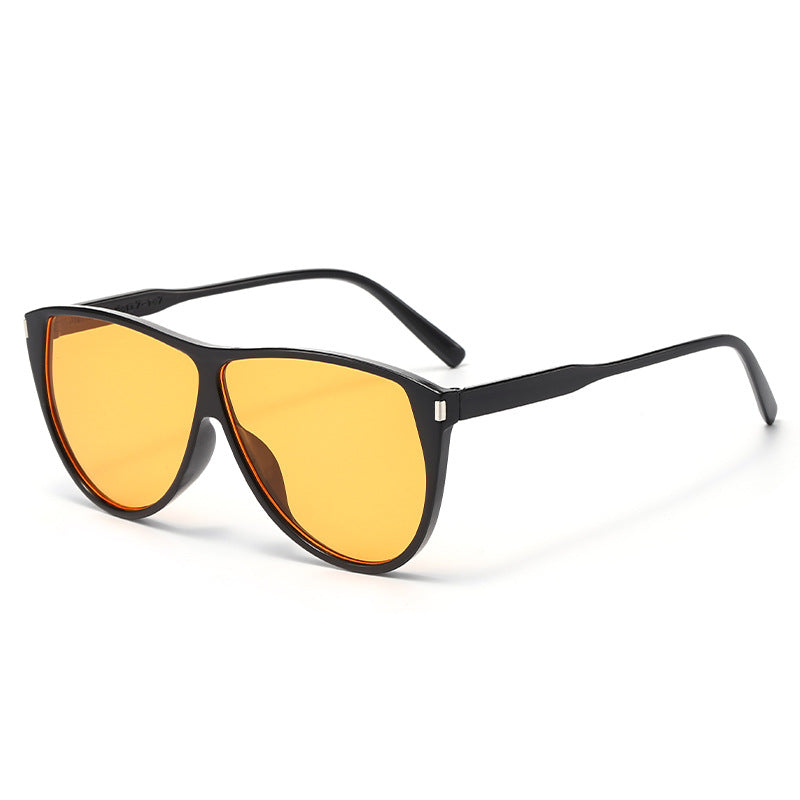 Ladies modern Cat-Eye sunglasses with protective UV filter and stylish frame Kalsten