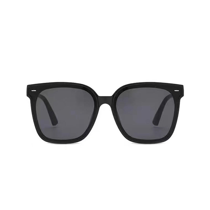 Ladies stylish sunglasses with a fashionable highlight Kalsten