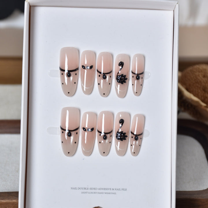 Premium Artistic Press-On Nail Set Kalsten