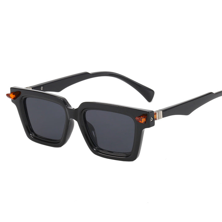 Women Vintage-inspired Sunglasses with Distinctive Frame Kalsten