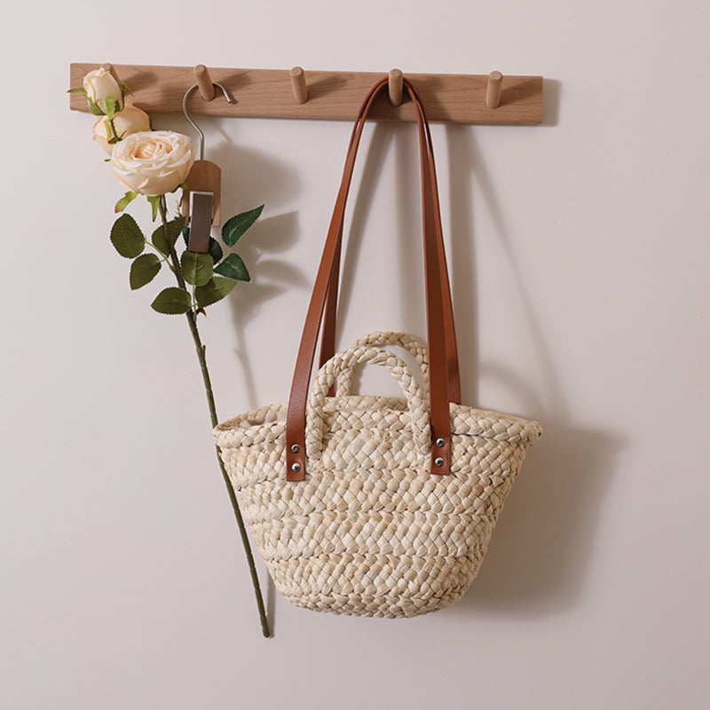 Handcrafted straw bag with sturdy leather handles Kalsten