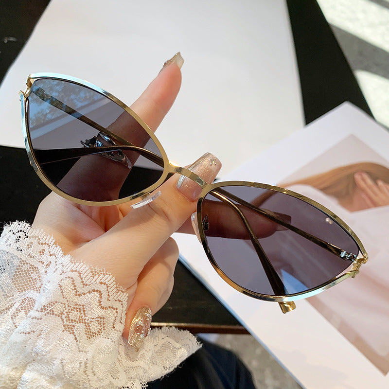 Ladies Cat-Eye Sunglasses with Elegant Metal Frame and UV Protection Kalsten