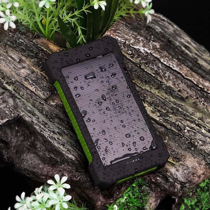 Solar power bank with high charging efficiency and robust housing Kalsten