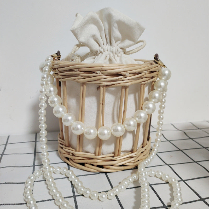 Women’s handbag with pearl chain Kalsten