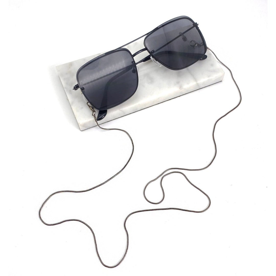 Sleek Eyewear Retainer with Secure Clips Kalsten