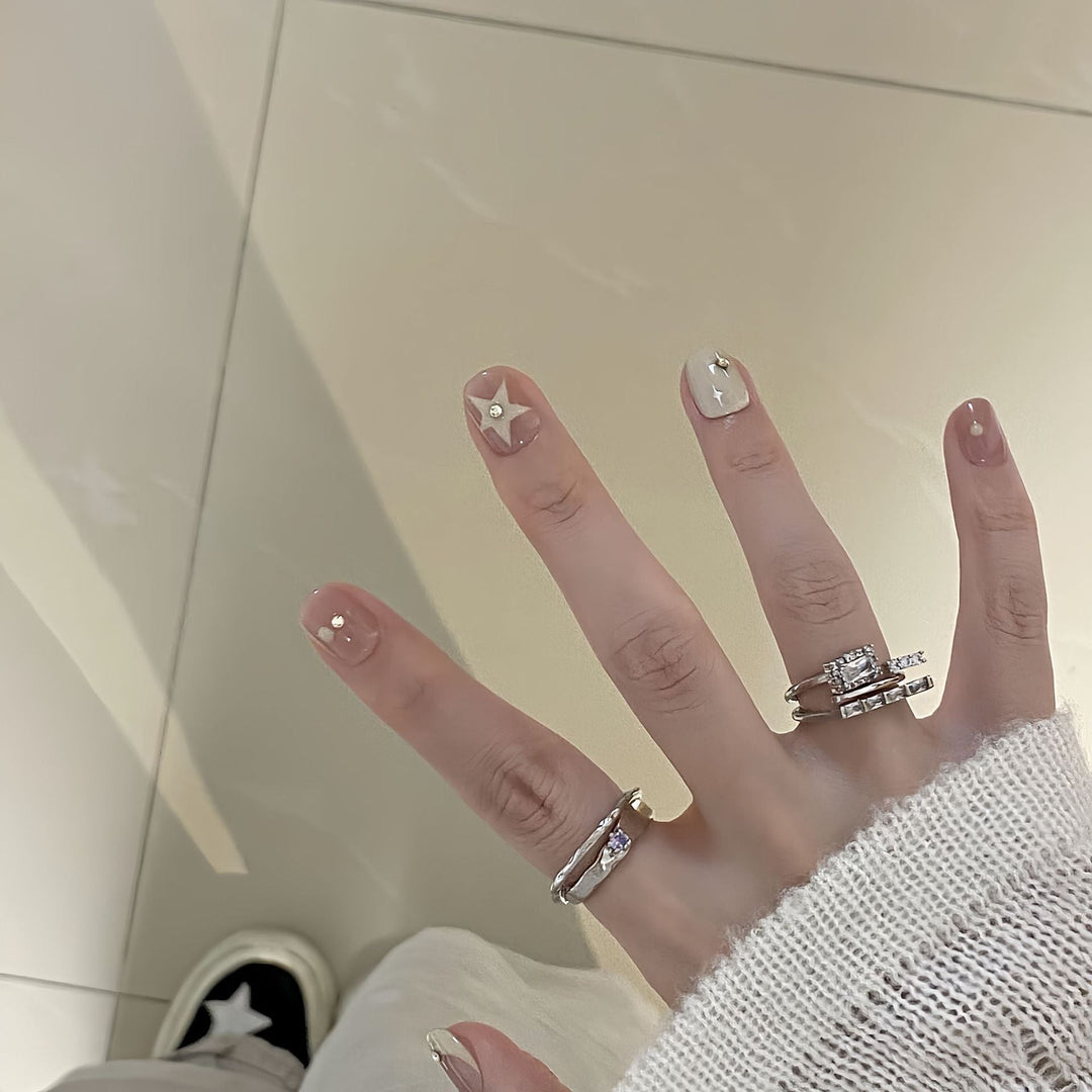 Artificial nails with elegant glitter accents Kalsten