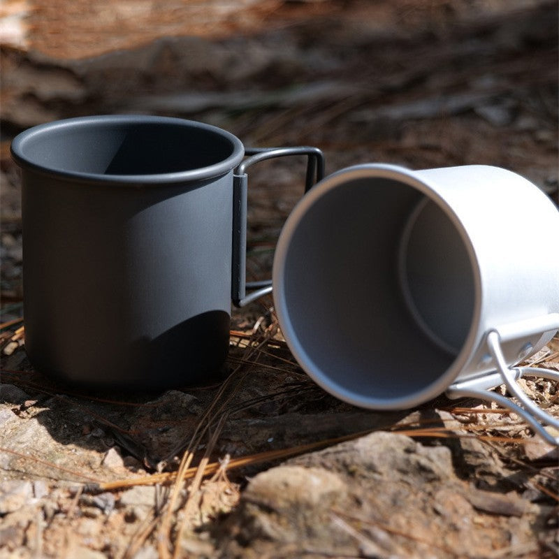 insulated stainless steel smiley-face cup with reusable lid non-slip base and kid-friendly grip Kalsten