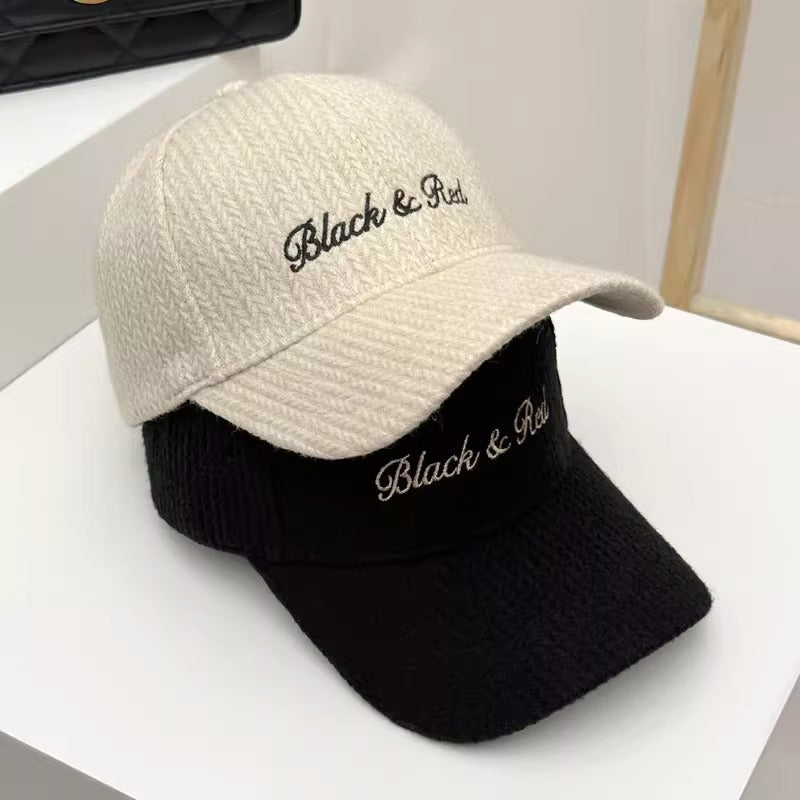Women's Textured Knitted Baseball Cap Kalsten