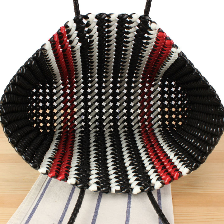 Stylish handbag made of braided material Kalsten