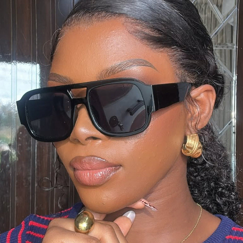Ladies modern sunglasses in elegant rectangular design Kalsten