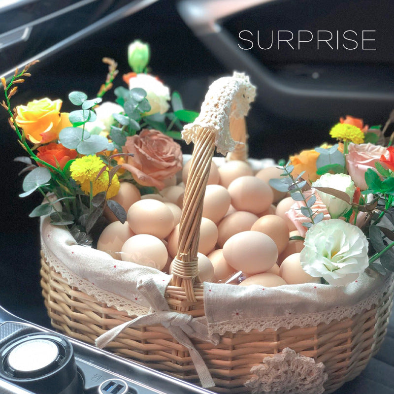 Ladies basket with elegant fabric lining and decorative lace trim Kalsten