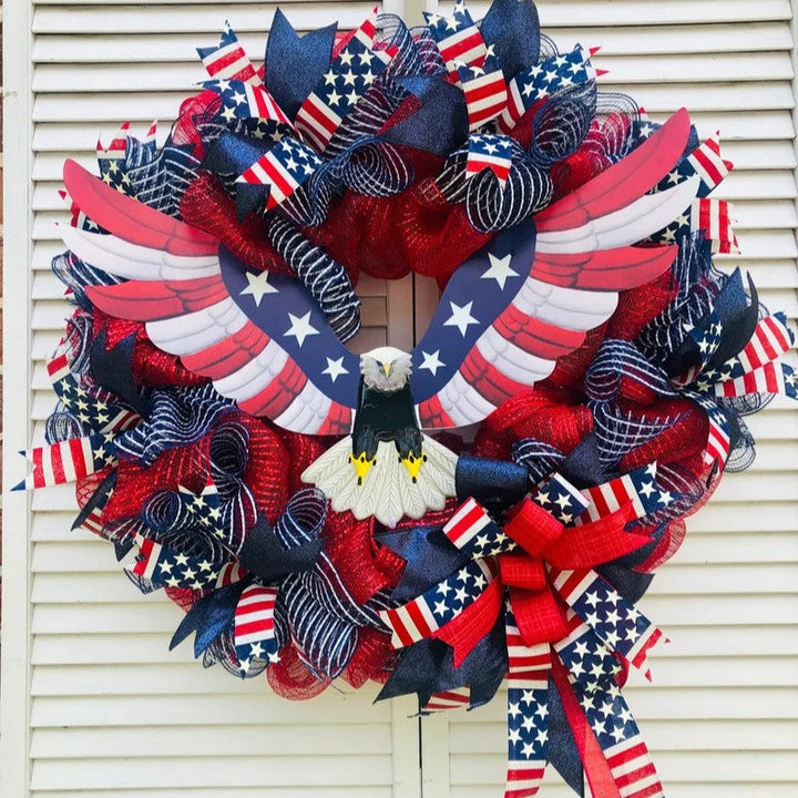 Unisex handmade decorative wreath made of polyester mesh with eagle centerpiece and Americana ribbons Kalsten
