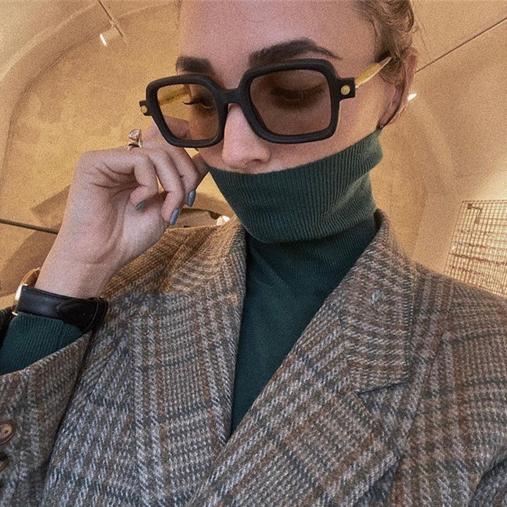 Women’s square sunglasses with striking and modern design Kalsten