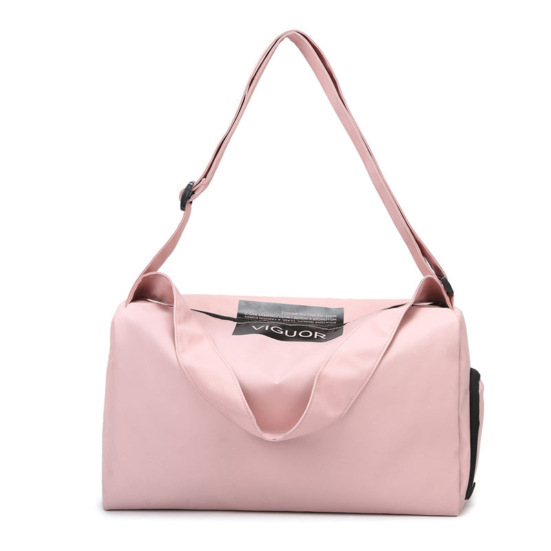 Stylish travel bag with versatile carrying options Kalsten
