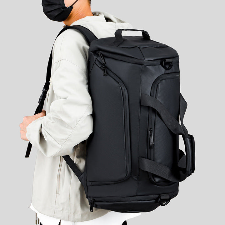 Practical sports and travel bag with organized storage space Kalsten