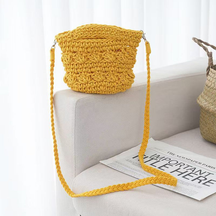 Hand-knotted bag with braided structure Kalsten