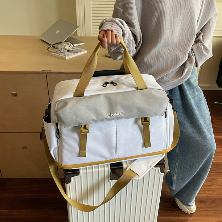 Sports bag with multifunctional compartments Kalsten