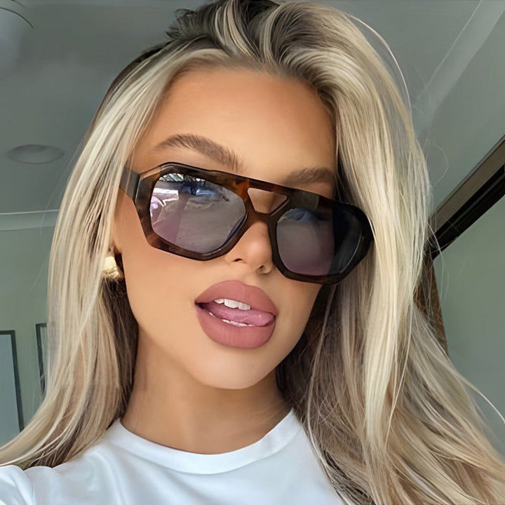 Women's geometric sunglasses made of durable plastic with polarized lenses Kalsten