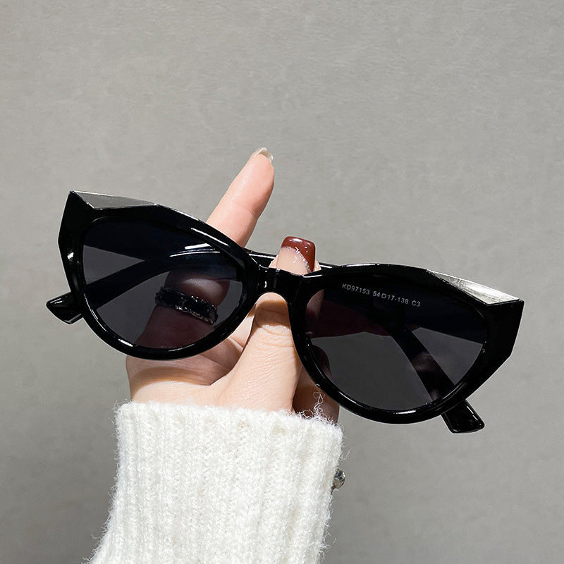 Women’s fashionable cat-eye sunglasses with shiny details Kalsten