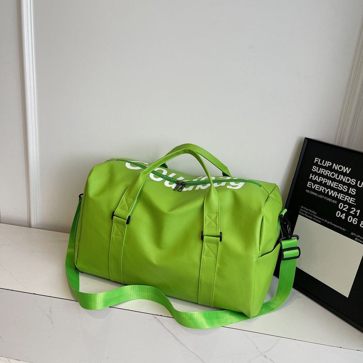 Sporty travel bag with robust design and adjustable shoulder strap Kalsten