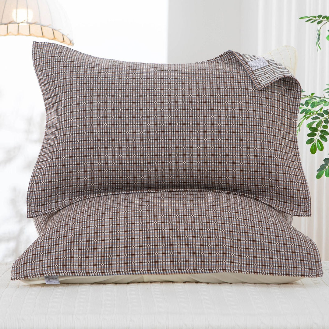 Women's pillowcase with delicate floral motif Kalsten