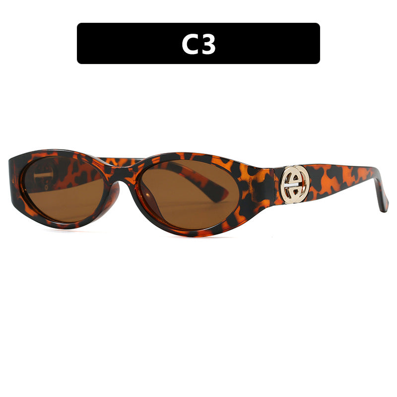 Women's fashionable cat-eye sunglasses with protective UV filter and luxurious accents Kalsten