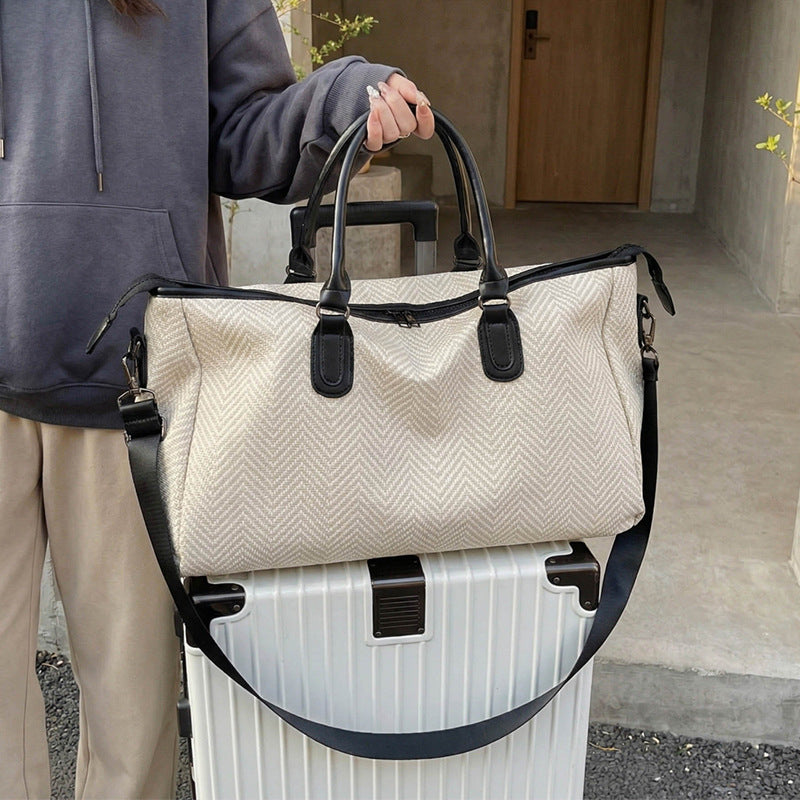 Durable travel bag with versatile interior layout Kalsten