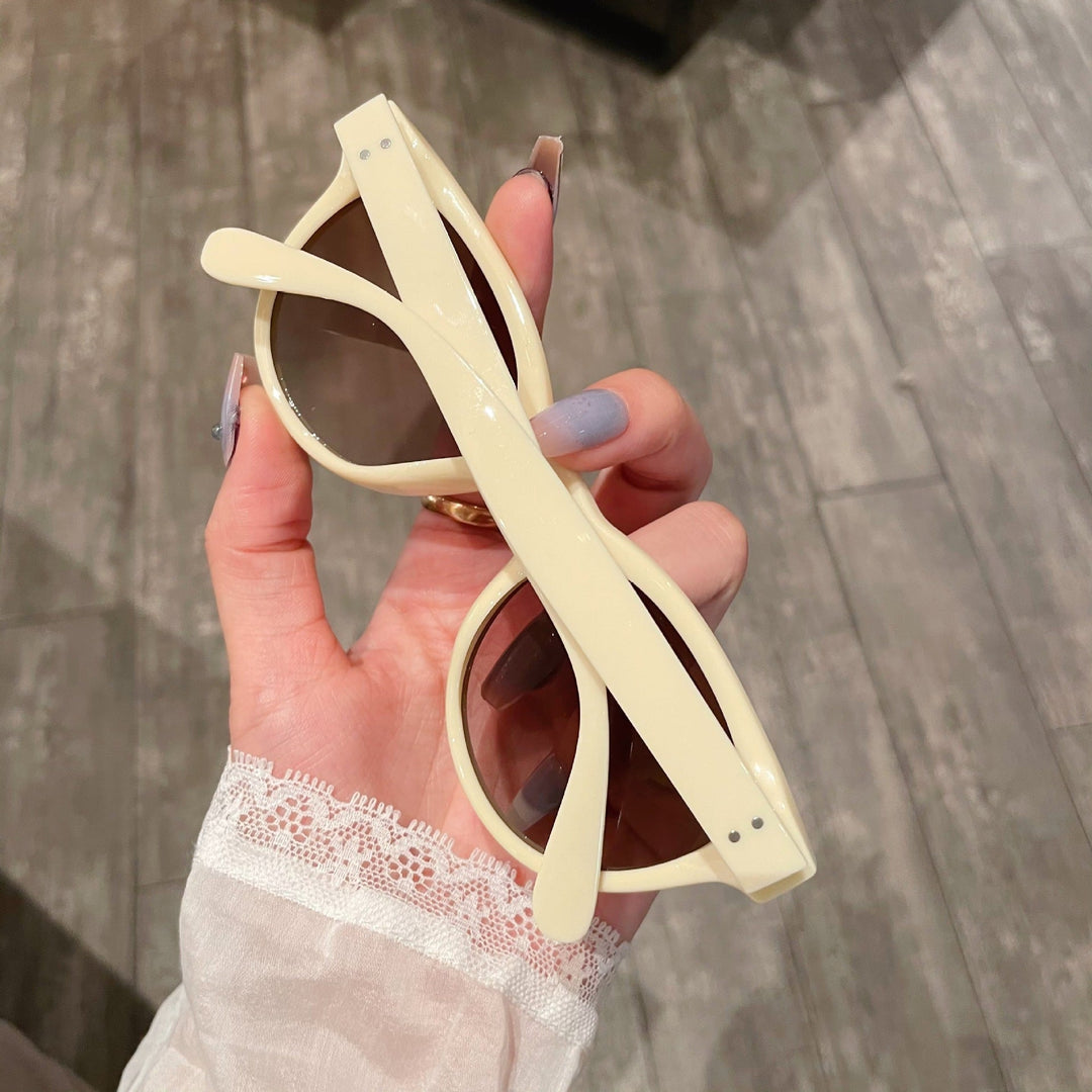 Ladies stylish sunglasses in trendy retro design Kalsten
