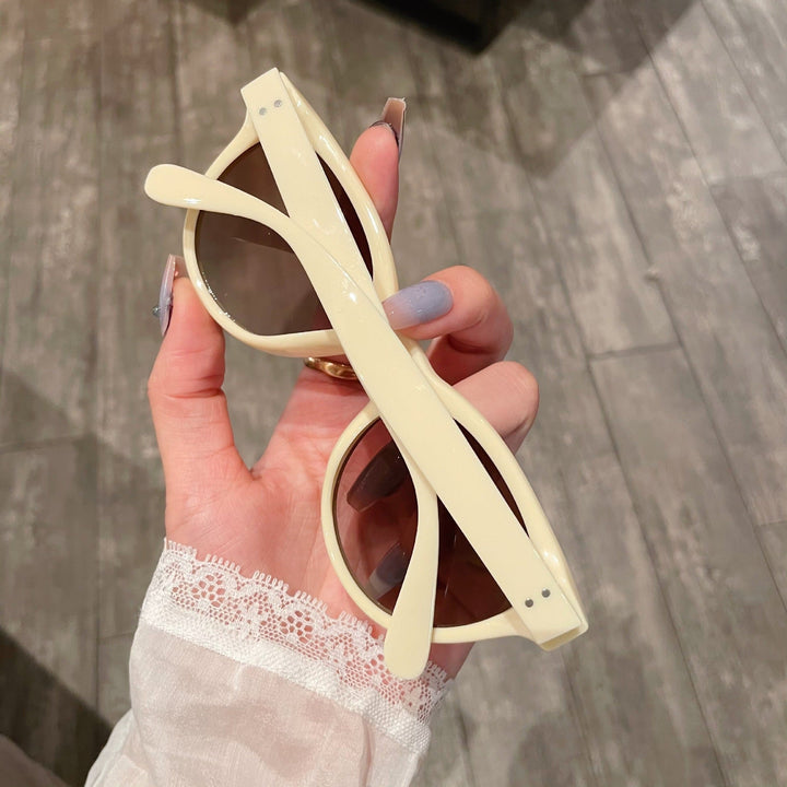 Ladies stylish sunglasses in trendy retro design Kalsten