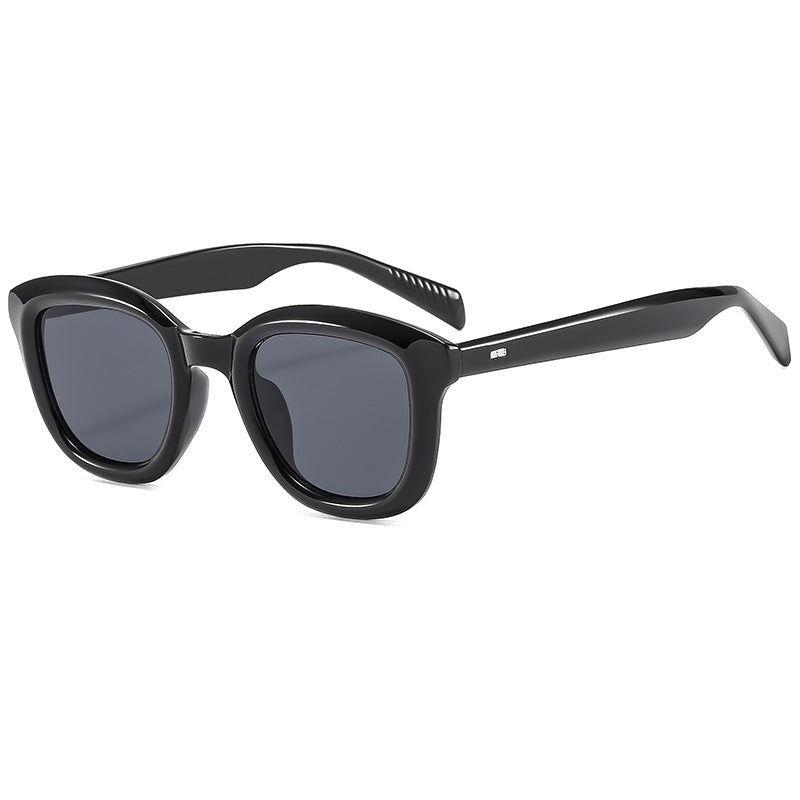 Women’s Fashion Sunglasses in Elegant, Transparent Design Kalsten