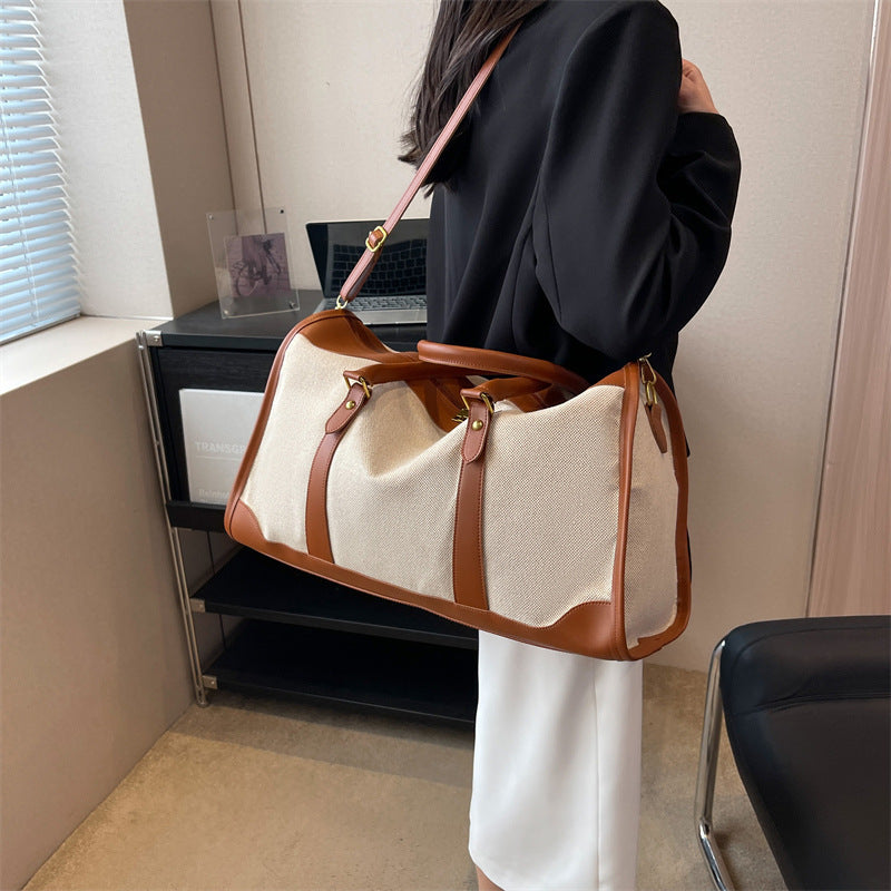 Sporty travel bag with removable shoulder strap Kalsten