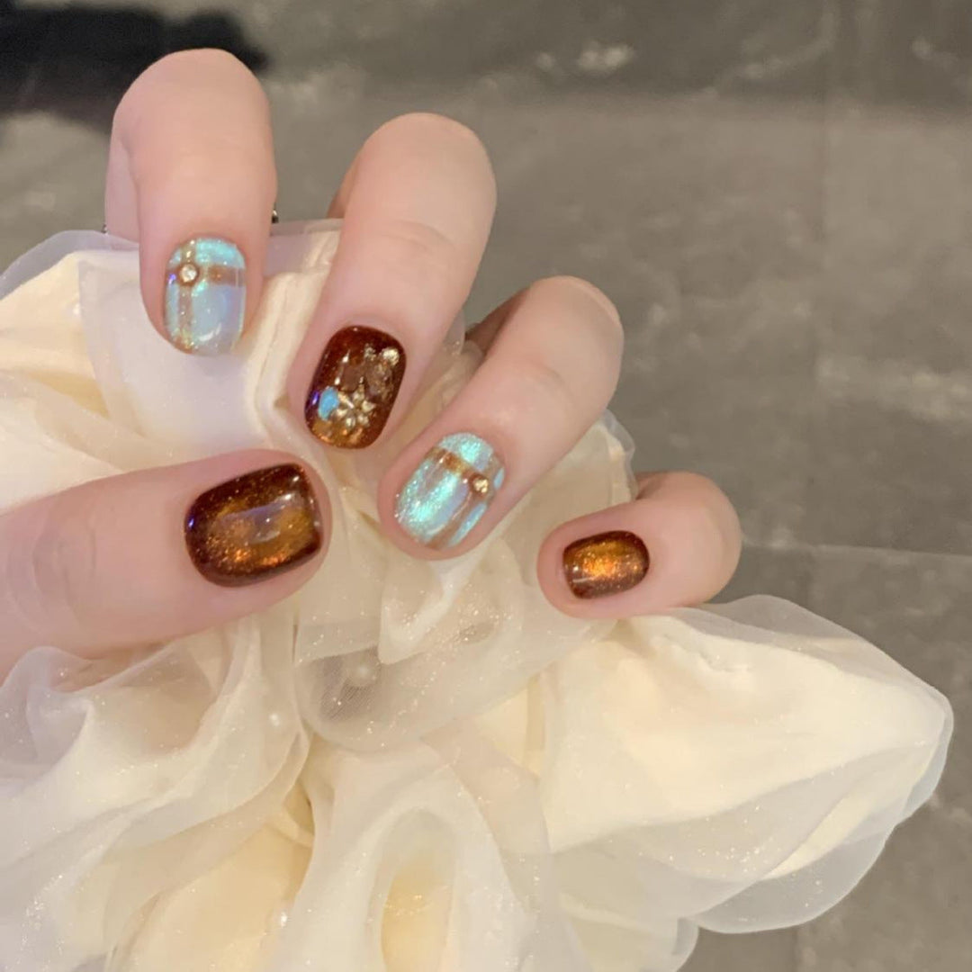 Artificial nail art tips with shimmer and glitter Kalsten