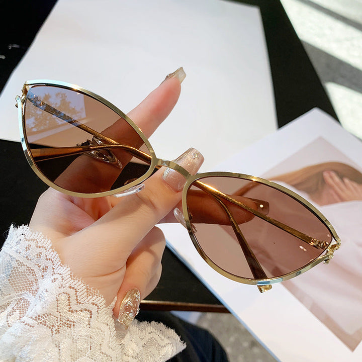Ladies Cat-Eye Sunglasses with Elegant Metal Frame and UV Protection Kalsten