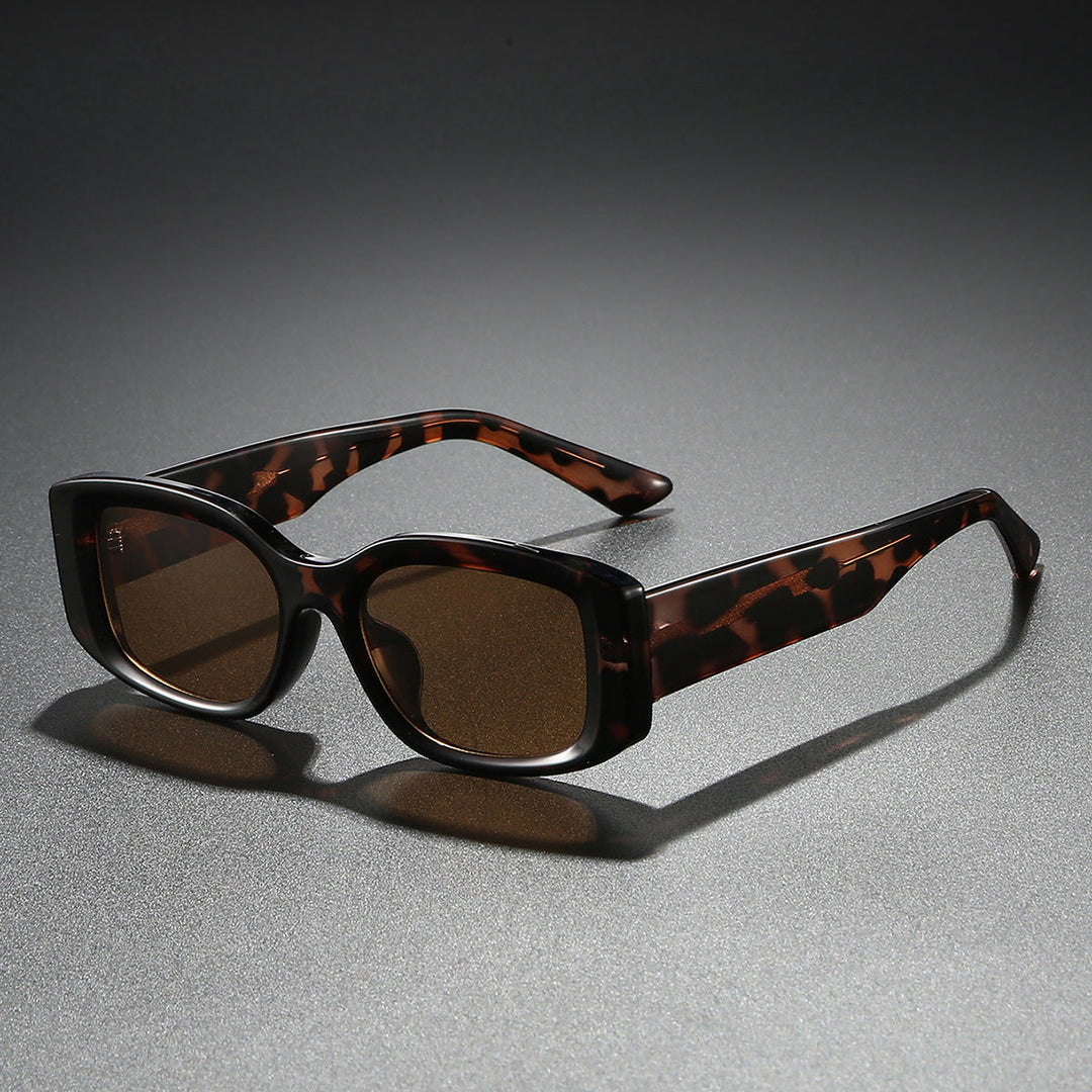 Ladies stylish sunglasses in a trendy, square frame Kalsten
