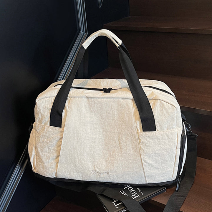 Sporty travel bag with innovative storage Kalsten