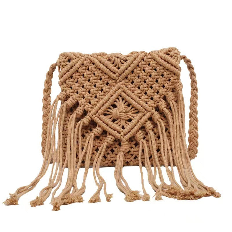 Hand-knotted macrame shoulder bag with fringes Kalsten