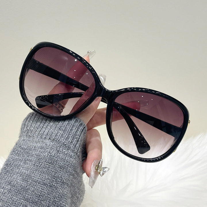 Women Oversized Sunglasses with Fashionable Gradient Design Kalsten