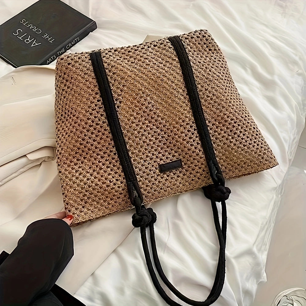 Spacious basket bag with black accents Kalsten