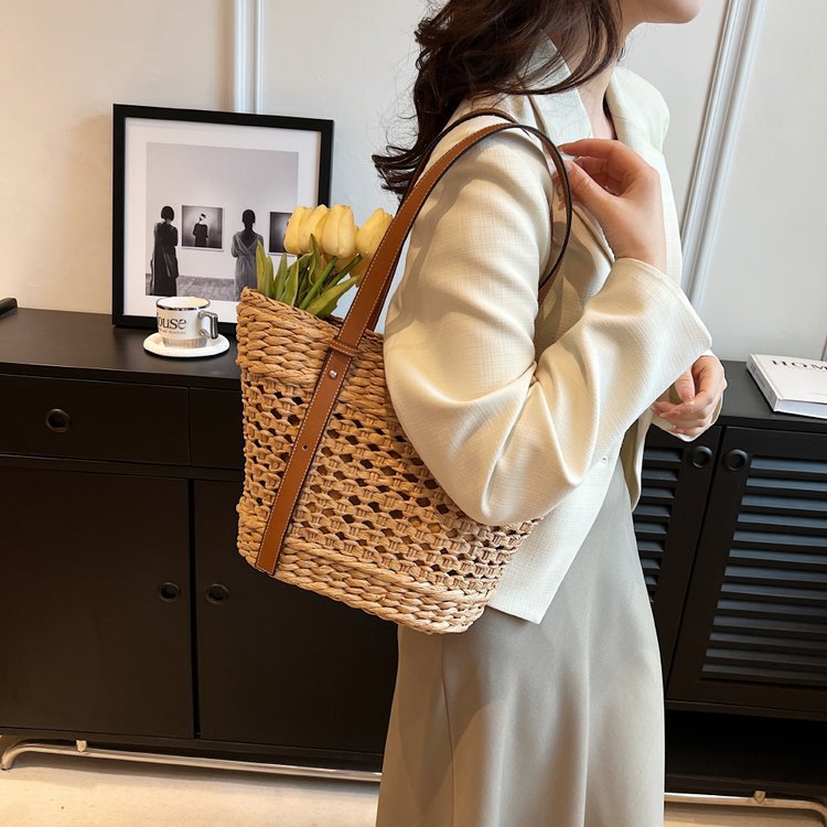 Basket bag with elegant leather handle Kalsten
