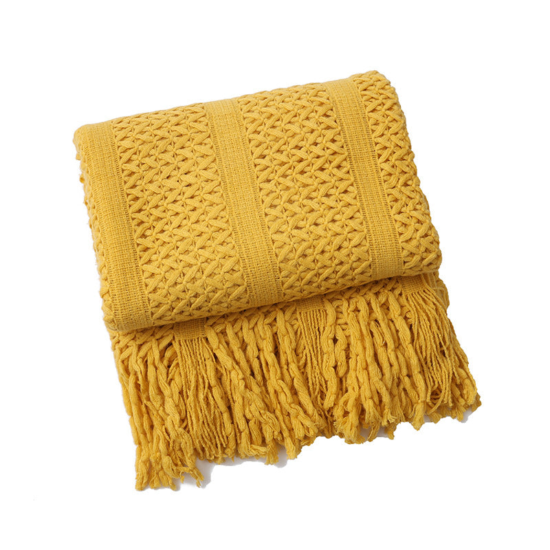 Women knitted throw blanket with fringes Kalsten