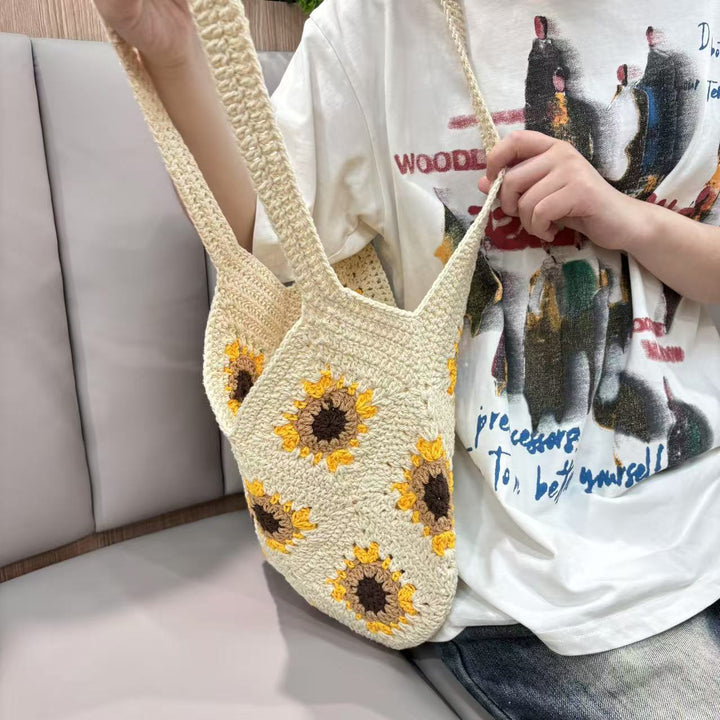 Hand-knotted shoulder bag with sunflower motif Kalsten