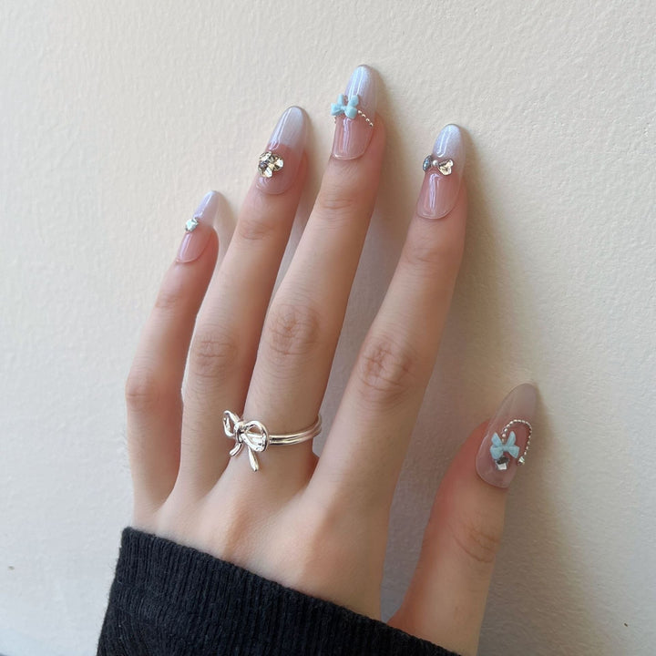 Decorative Press-On Nail Art with 3D Accents Kalsten