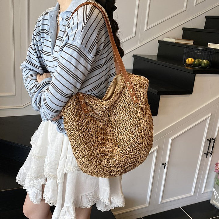 Shoulder bag made of hand-woven natural material Kalsten