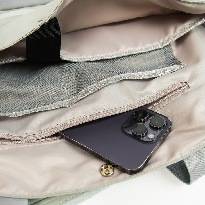 Multifunctional Travel Bag with Innovative Design and Practical Compartments Kalsten
