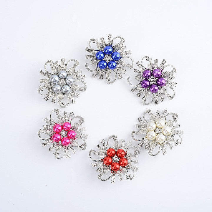 Glamorous brooch with pearl set Kalsten