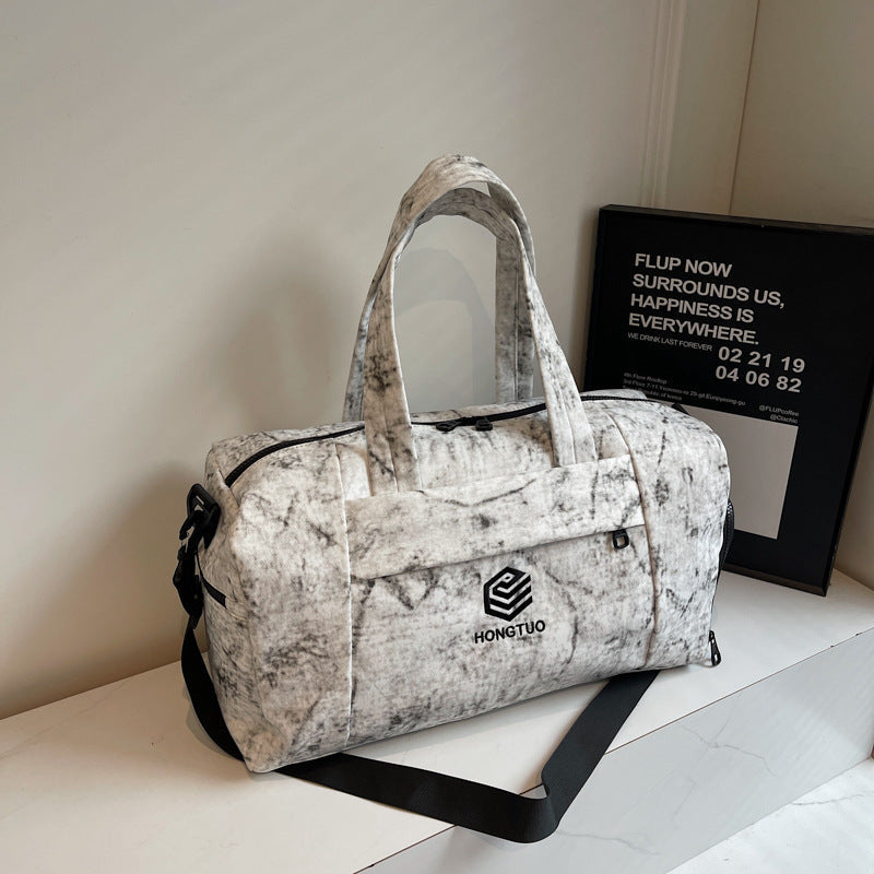 Sporty Travel Bag with Comfortable Shoulder Strap Kalsten