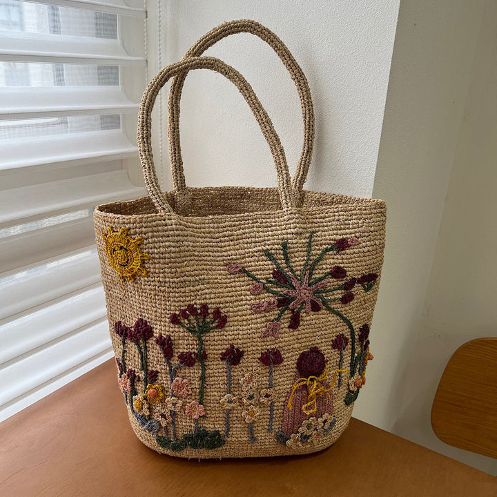 Handmade straw bag with floral embroidery design Kalsten